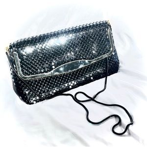 ☃️ Vintage La Regale Clutch